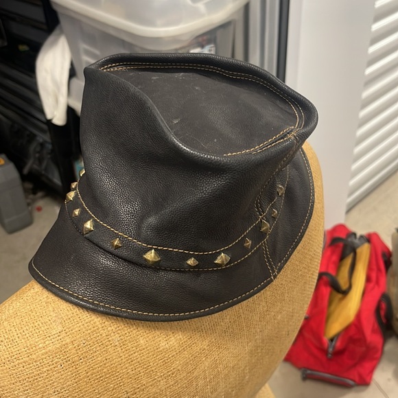 Leather hat - Picture 2 of 6